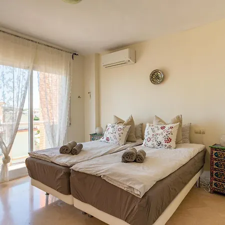 3 Bed 100 M From The *