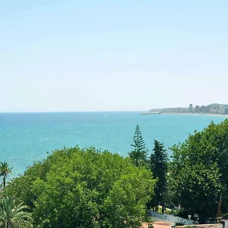 3 Bed 100 M From The Apartment